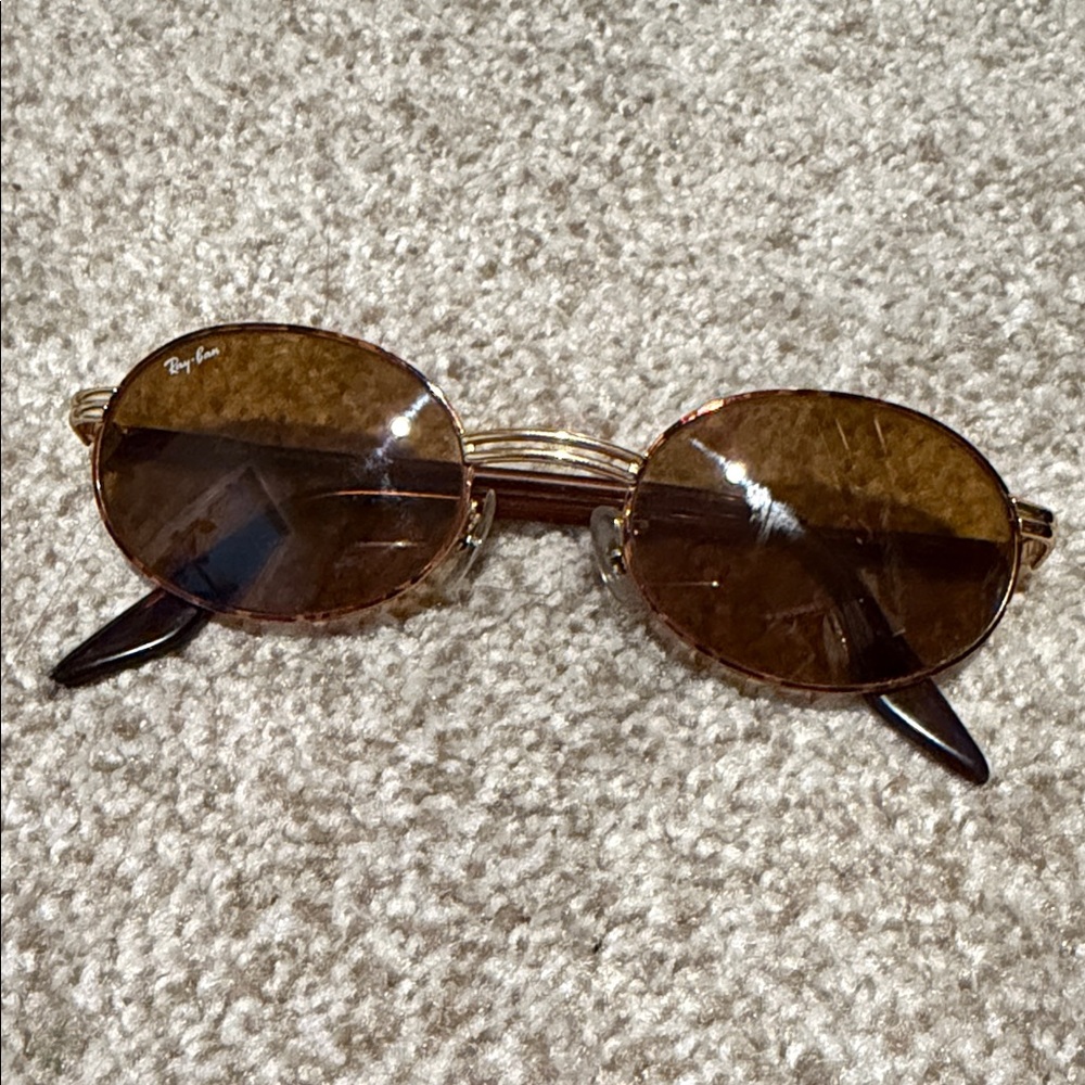 Ray-Ban Vintage w2543 Stylish Gold Sunglasses